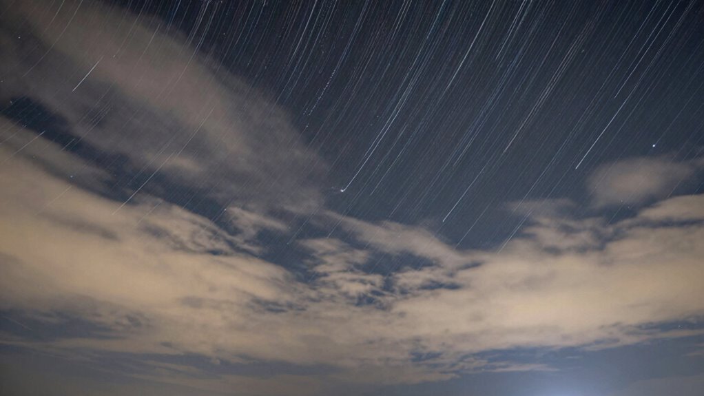 atmospheric turbulence causes star blurring