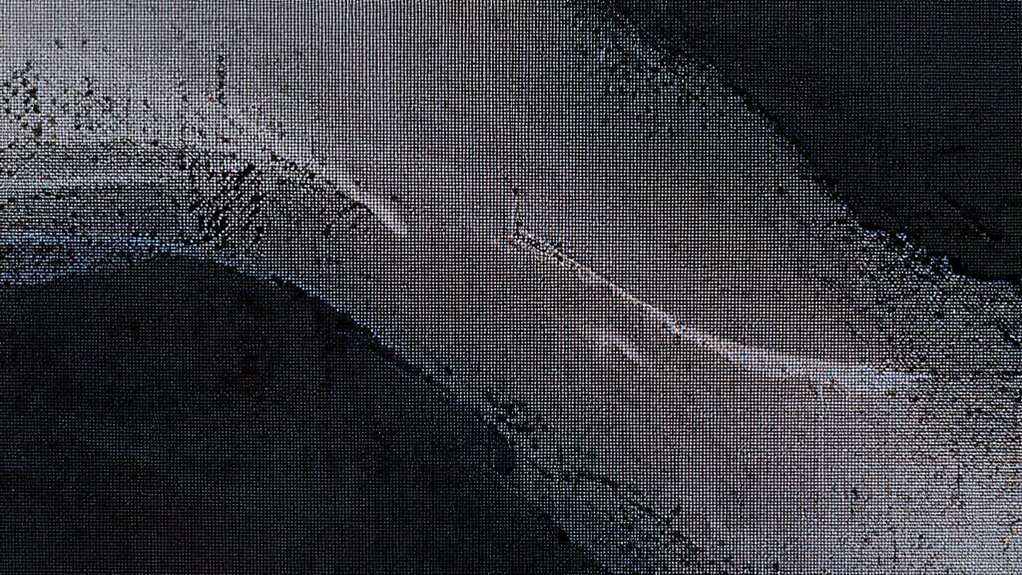 enhances clarity through dithering