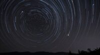 star trails resemble comets
