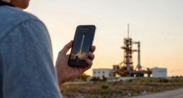Weekend SpaceX rocket launch in Florida. What time is liftoff?